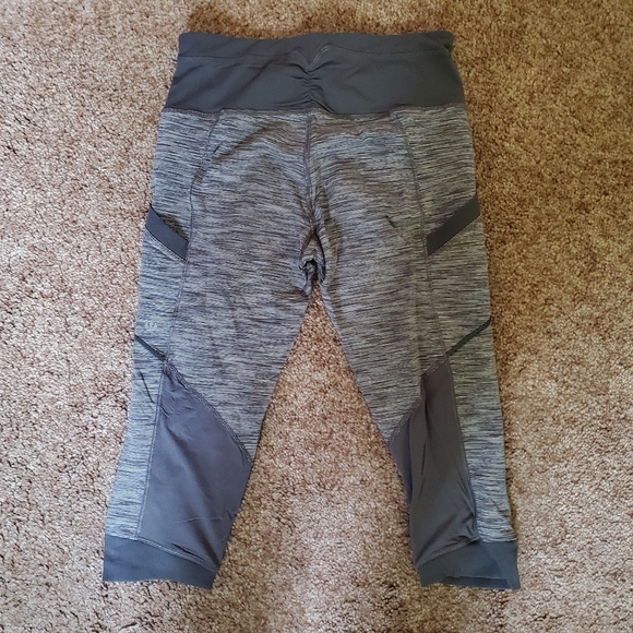 lululemon athletica Pants - Lululemon Crops 6